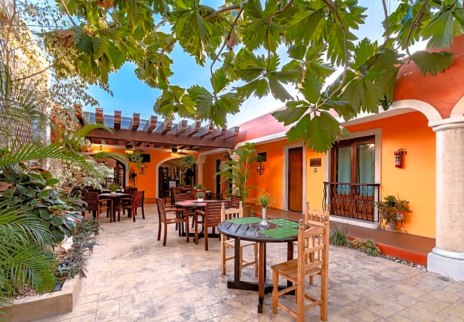 El Zaguán Colonial by GuruHotel