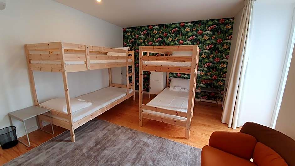 Azores Inn - Family Suites