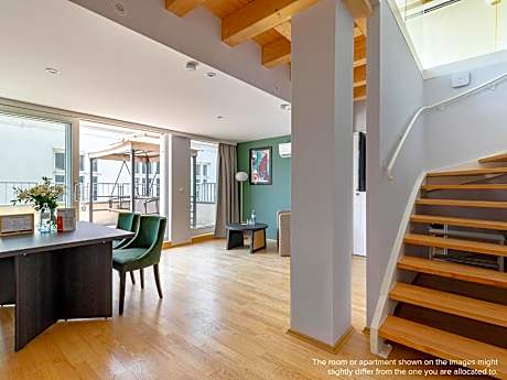 XL 1 Bedroom Apartment with Terrace, Sofa Bed & Extra Double Bed - Duplex