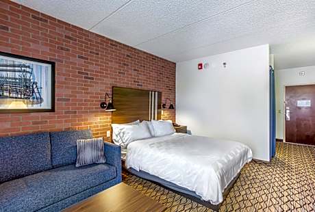 King Room - Accessible/Non-Smoking