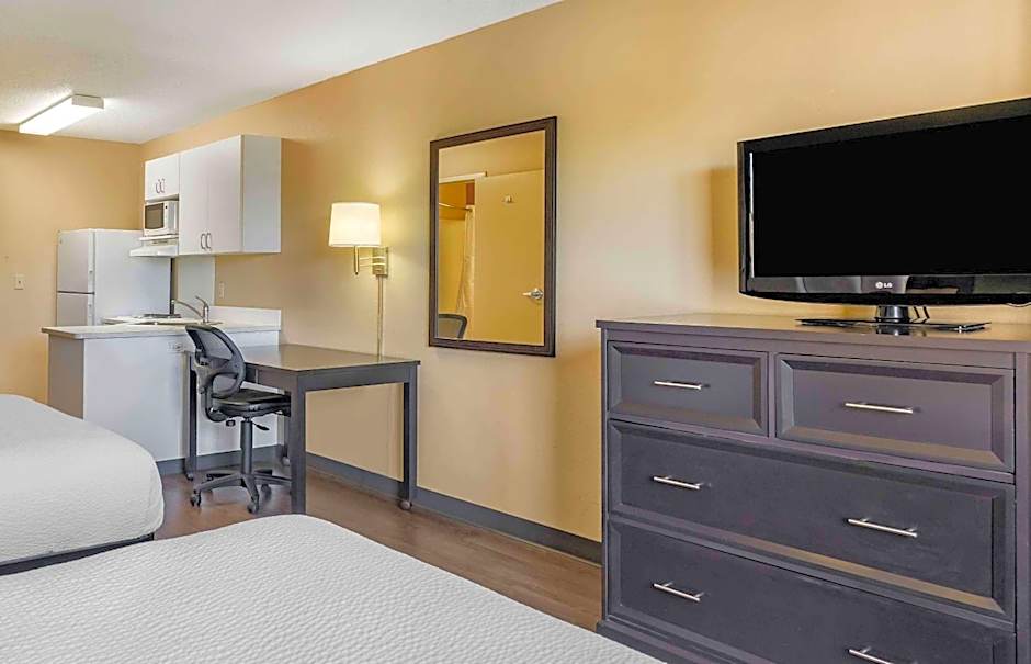 Extended Stay America Suites - St. Petersburg - Clearwater - Executive Dr.