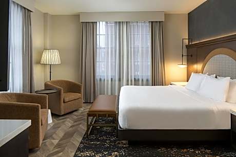 King Corner Room
