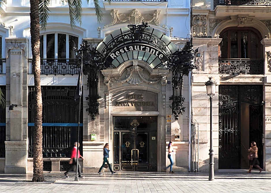 One Shot Palacio Reina Victoria 04