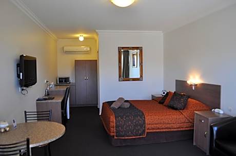 Augusta Courtyard Motel