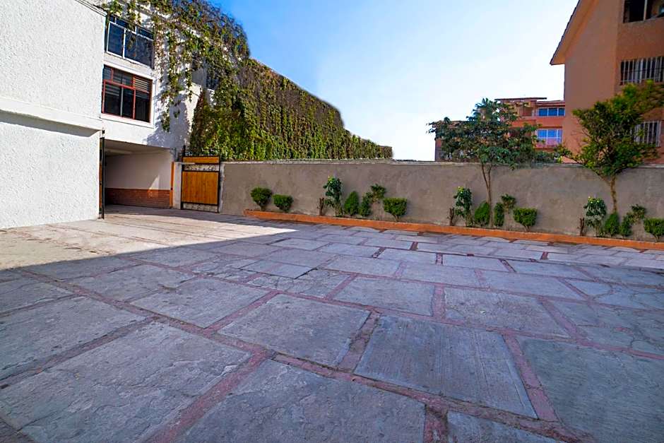 Capital O Hotel Diez