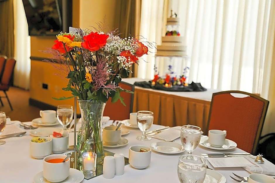 Hilton Garden Inn Milwaukee Downtown