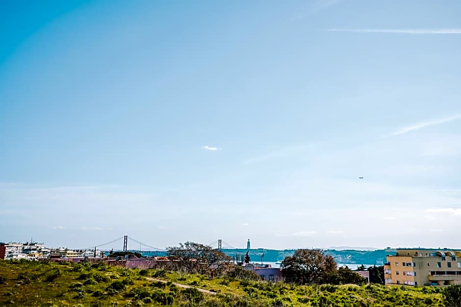 Help Yourself Hostels - Restelo