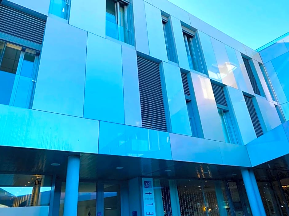 Blue Shades Hotel