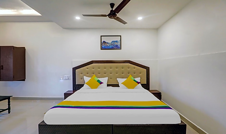 Itsy Hotels Regalia Grand, 500 Mtrs From Madikeri Fort
