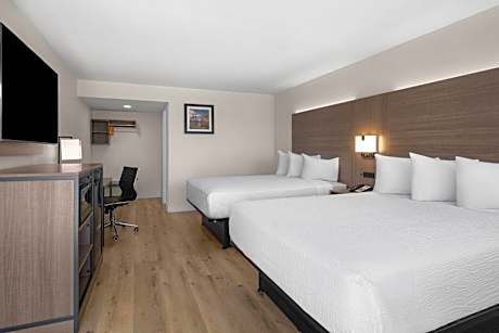 Queen Room with Two Queen Beds - Non-Smoking