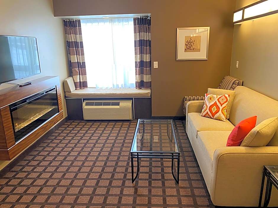 Microtel Inn & Suites by Wyndham Timmins