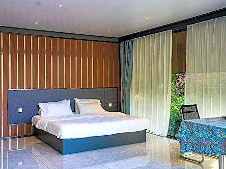 Superior Deluxe Double or Twin Room