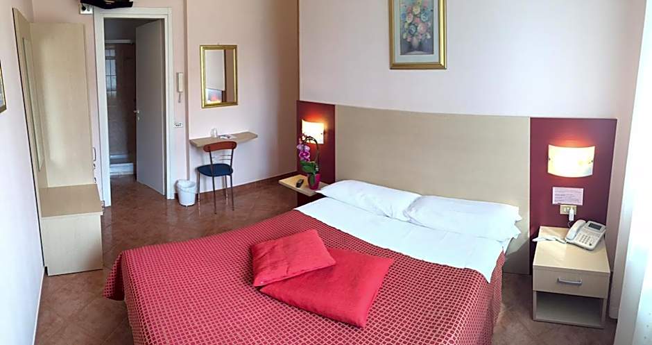 Photo 1 of 4 of 1 Double Bed or 2 Beds, Garden View