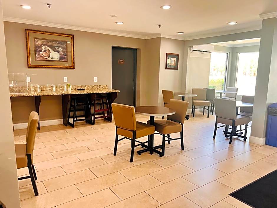 Microtel Inn & Suites by Wyndham Lexington