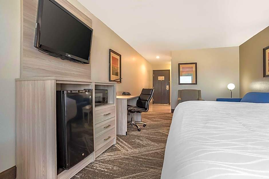 Best Western Plus Jackson Downtown-Coliseum