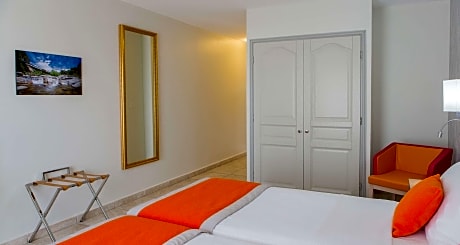 1 Queen And 1 Single, Non-Smoking, Classic Room, Triple Room, Valley View, Balcony, Twin On Request