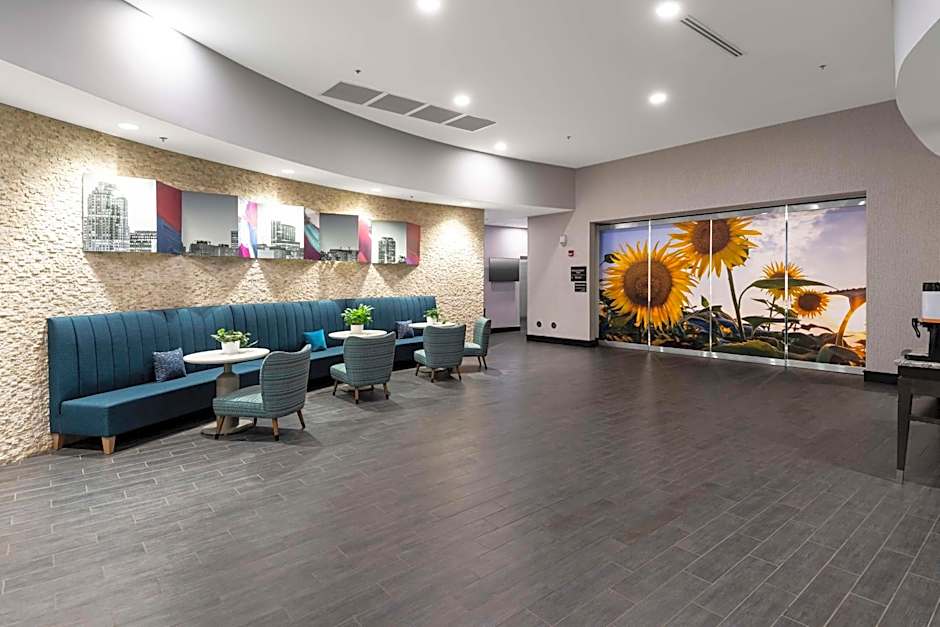 Hampton Inn By Hilton & Suites - Raleigh Downtown