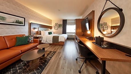 Business King Room - Fully Renovated 2021