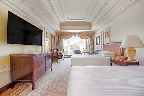 Three-Bedroom Amiri Suite with Haram View