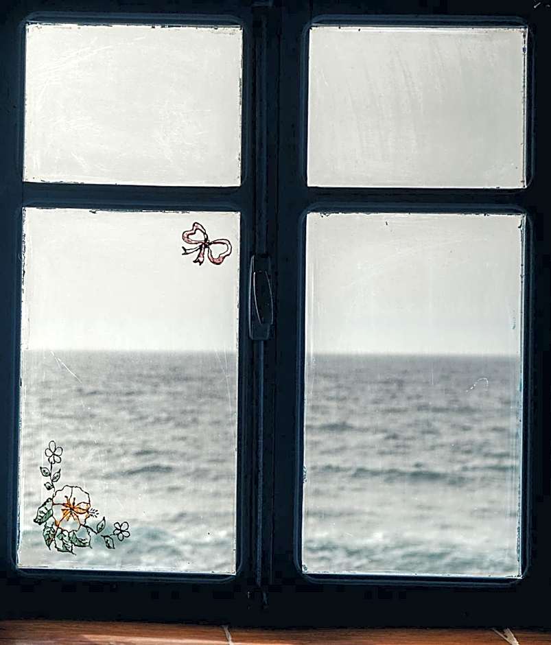 AJARIF ⴰⵊⴰⵔⵉⴼ - Fisherman cabin