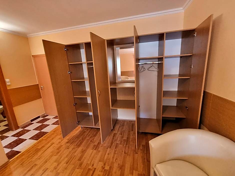 Zöldsziget Menedék, Rendezvény-és pihenőház