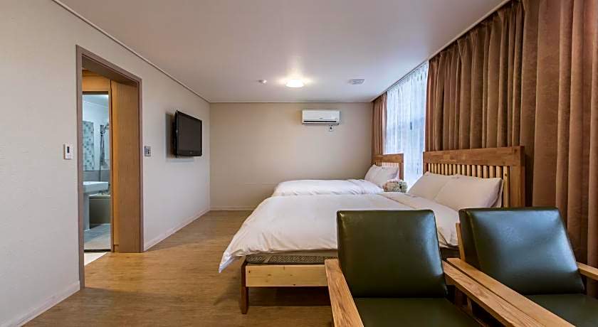 Elin Hotel