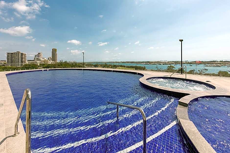 Meriton Suites Southport