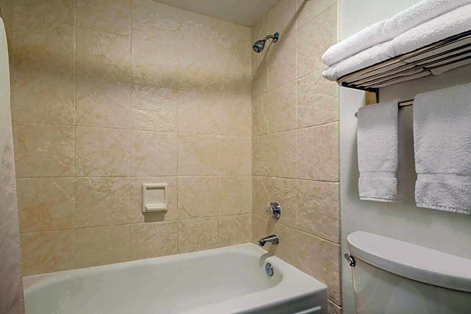 La Quinta Inn & Suites by Wyndham Everett