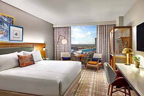 Accessible Deluxe Room 1 King Bed