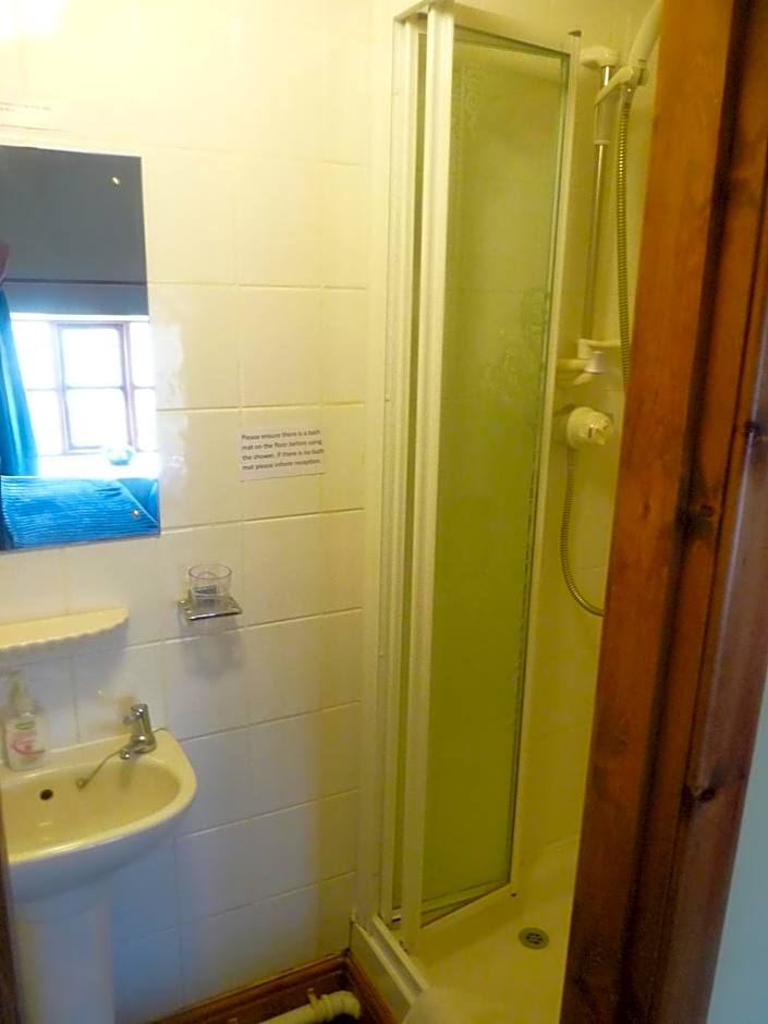 Oakenholt Farm Bed and Breakfast