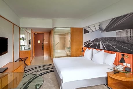 Premium Deluxe Room, 1 Queen Size Bed, Victoria Harbour Or Victoria Park View Non Refundable