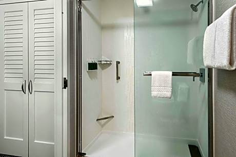Room, 2 Queen Beds (Hearing Accessible)