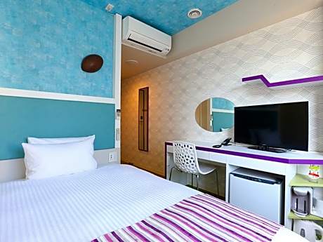 Semi Double Room