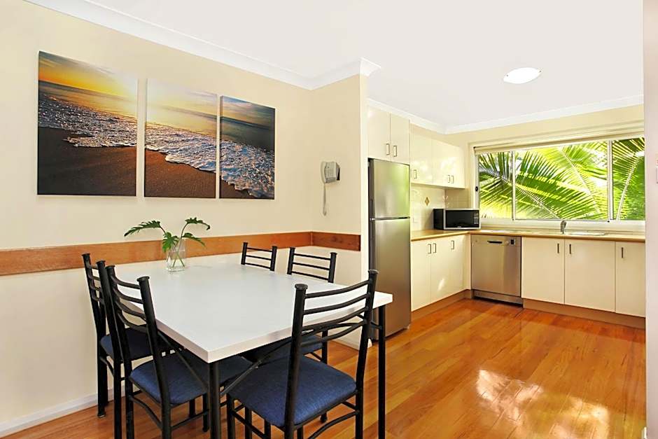 Flynns on Surf Beach Villas