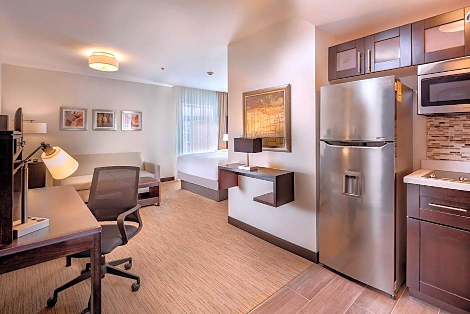Staybridge Suites Irapuato By IHG