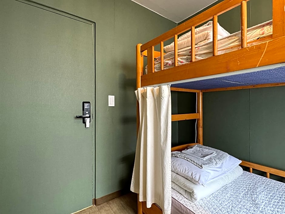 Greenday Guesthouse