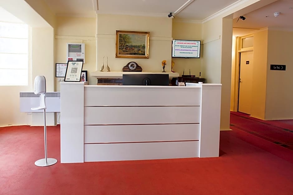 Linaker Art Deco Motel