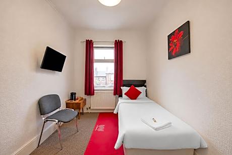 Single Room with Shared Bathroom