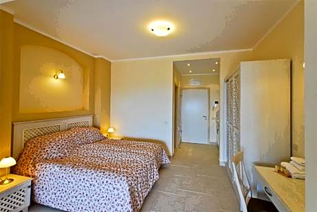 Studio with Sea View