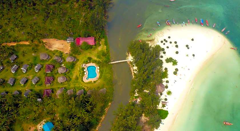 Malibu Beach Bungalows