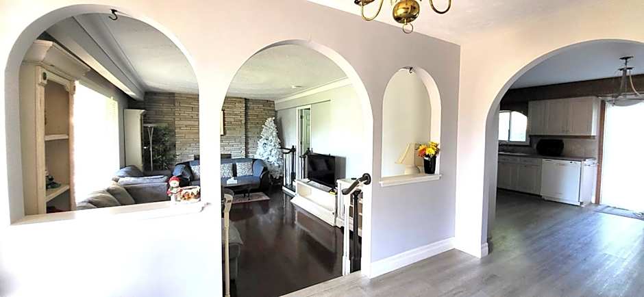 Cozy Home Close to Attractions in Niagara Falls