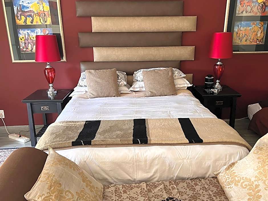 2 Op Terblanche Guesthouse