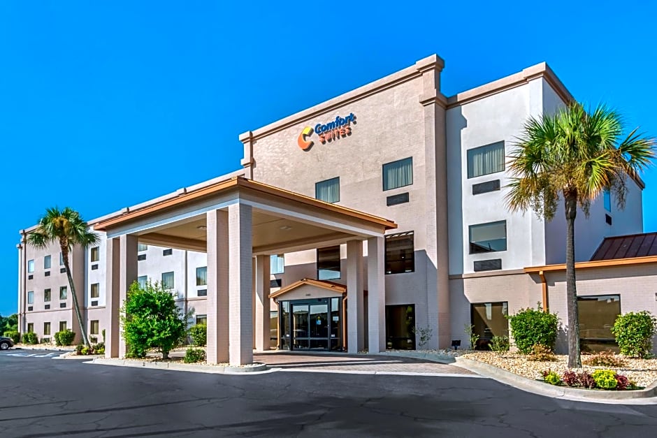 Comfort Suites near Robins Air Force Base