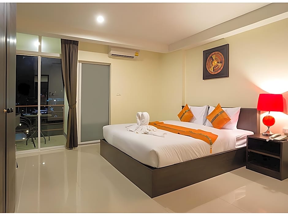 The Elegant Patong Hotel