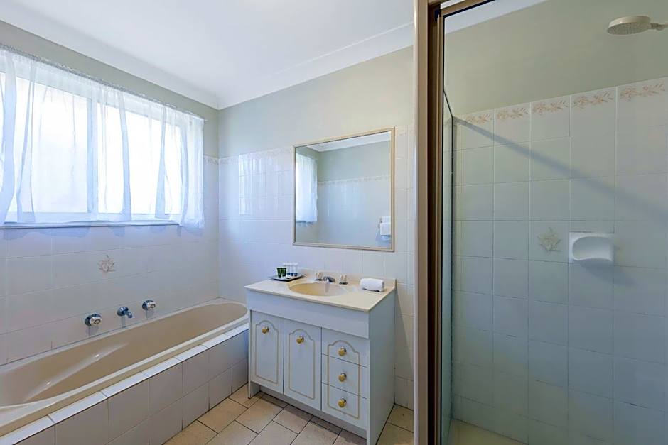 Best Western Ambassador Motor Inn and Apartments