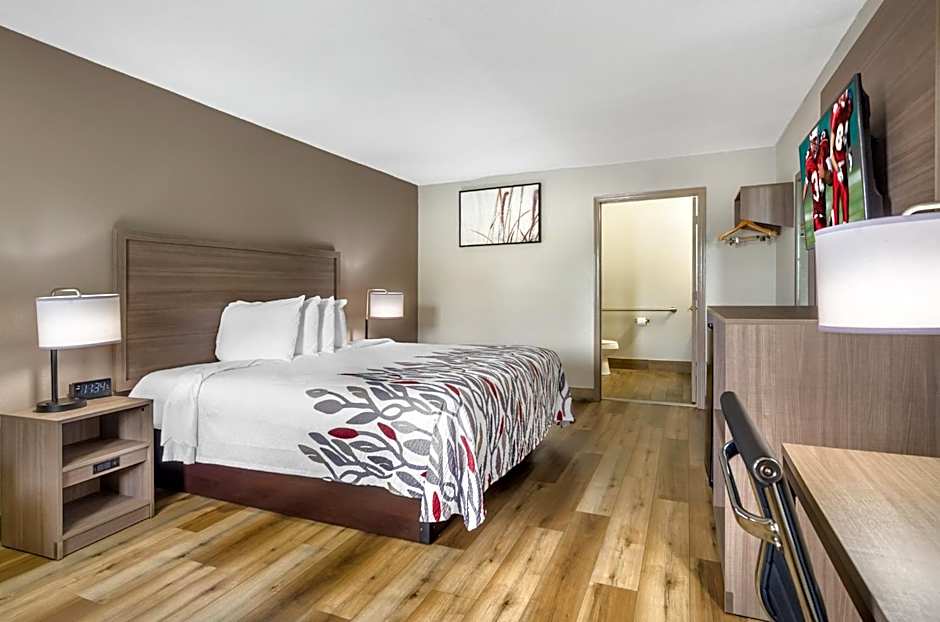 Red Roof Inn Staunton
