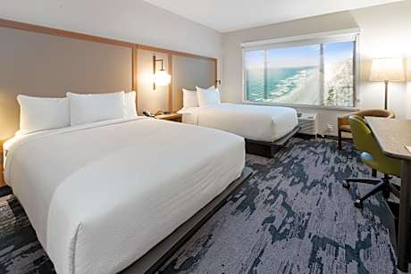 Queen Room with Two Queen Beds and Bathtub - Mobility Access