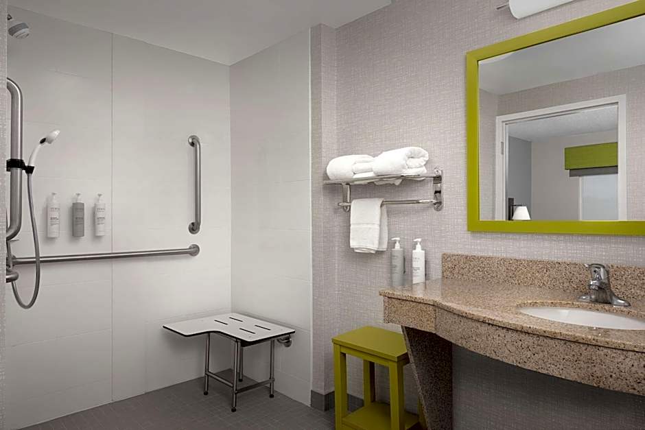 Hampton Inn By Hilton & Suites Durham North I-85