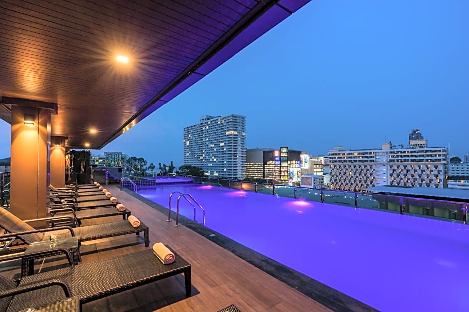 Acqua Hotel (SHA Plus)