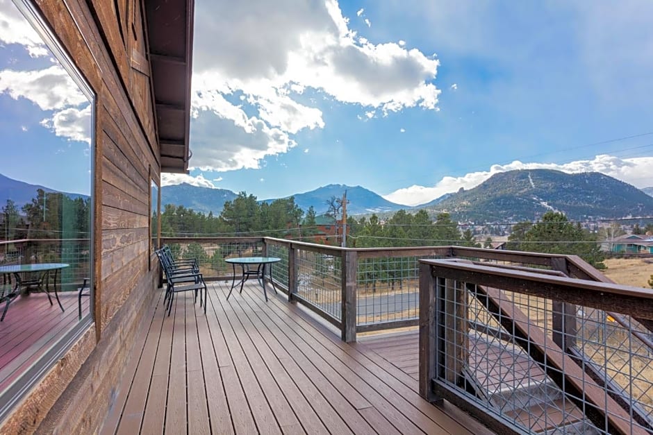 Coyote Mountain Lodge
